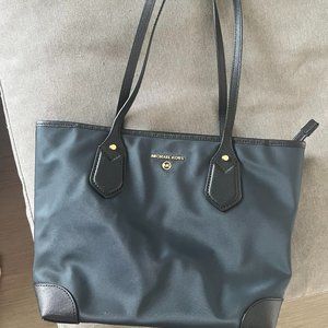 Michael Kors Nylon Tote Handbag (Navy)